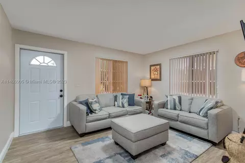 800 NW 28th Ave, Miami, FL 33125