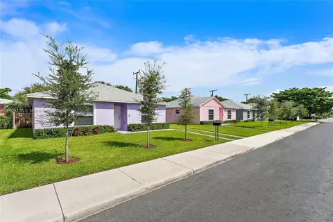 509 Lilac Ct, West Palm Beach, FL 33407