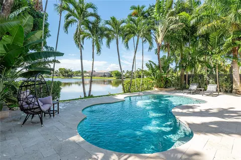 16514 SW 1st St, Pembroke Pines, FL 33027