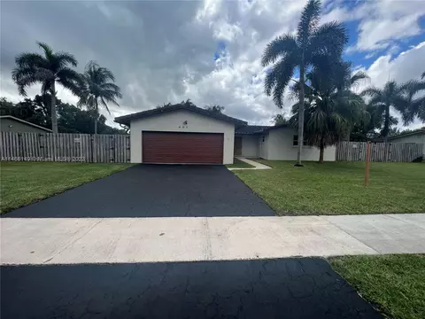 401 Clancy Cir, Margate, FL 33068