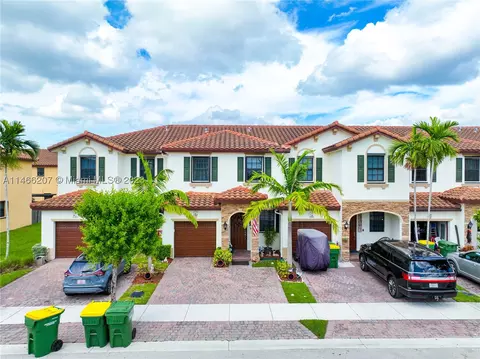 3387 SE 1st Ct, Homestead, FL 33033