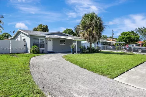709 NW 1st Way, Deerfield Beach, FL 33441