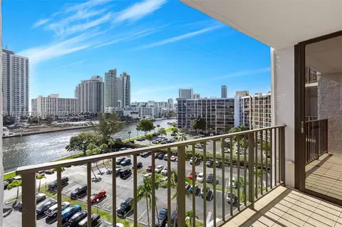 800 Parkview Dr #326, Hallandale Beach, FL 33009