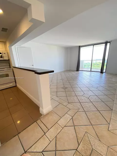 13499 Biscayne Blvd #1505, North Miami, FL 33181