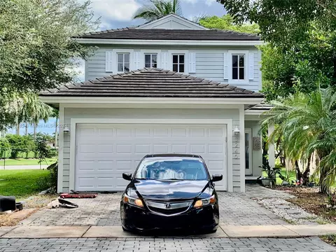 3240 SE 3rd Dr, Homestead, FL 33033