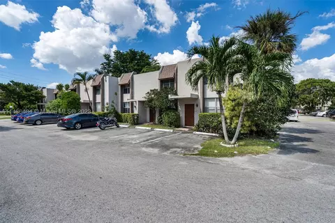 14213 Memorial Hwy 7g Hwy #14213, Miami, FL 33161
