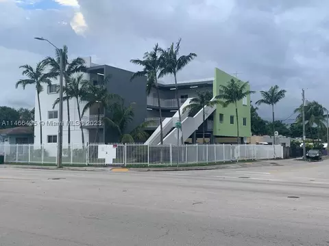 2210 NW 34th St #304, Miami, FL 33142