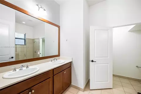 3250 W 96th Pl, Hialeah, FL 33018 photo 25