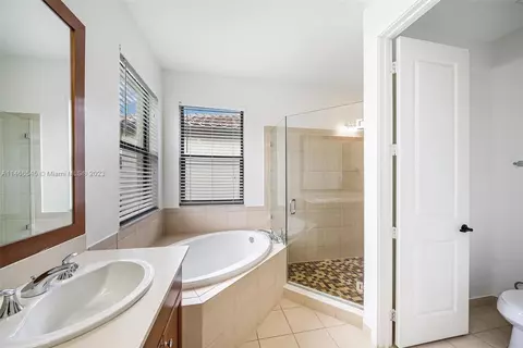 3250 W 96th Pl, Hialeah, FL 33018 photo 45