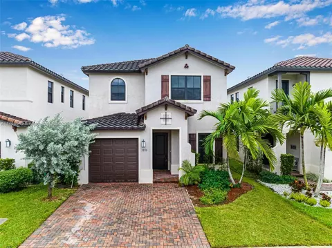 3250 W 96th Pl, Hialeah, FL 33018