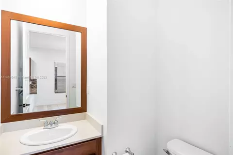 3250 W 96th Pl, Hialeah, FL 33018 photo 14