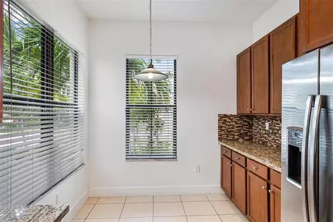 3250 W 96th Pl, Hialeah, FL 33018 photo 10