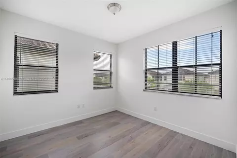3250 W 96th Pl, Hialeah, FL 33018 photo 35