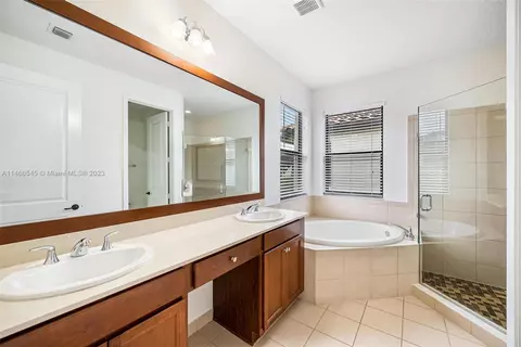 3250 W 96th Pl, Hialeah, FL 33018 photo 44