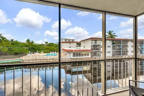 1752 NW 3rd Ter #212C, Fort Lauderdale, FL 33311