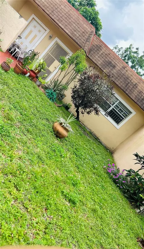 17525 NW 7th Ave #17525, Miami Gardens, FL 33169