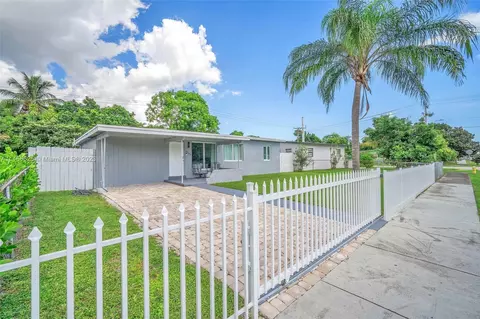 3709 SW 40th St, West Park, FL 33023