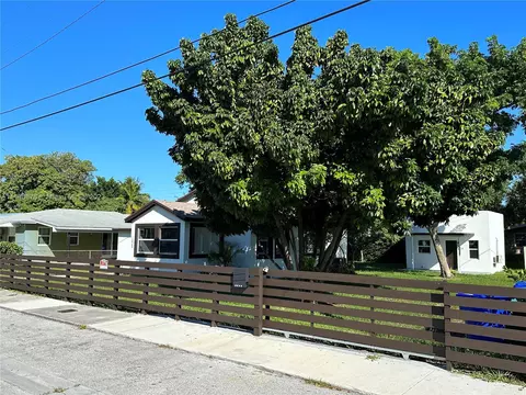 1025 NW 55th St, Miami, FL 33127
