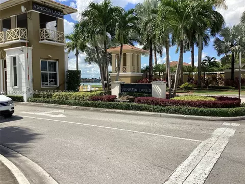 14121 SW 129th Ct, Miami, FL 33186
