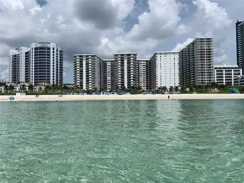 6039 Collins Ave #1630, Miami Beach, FL 33140