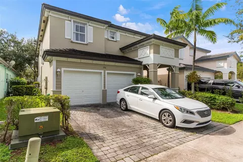 390 NE 36th Ter, Homestead, FL 33033