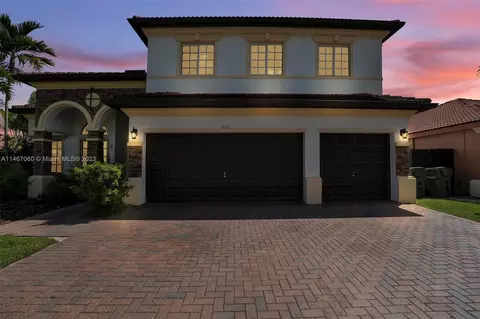 3550 NE 10th Dr, Homestead, FL 33033
