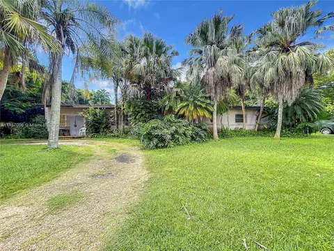 9020 SW 115th Ter, Miami, FL 33176