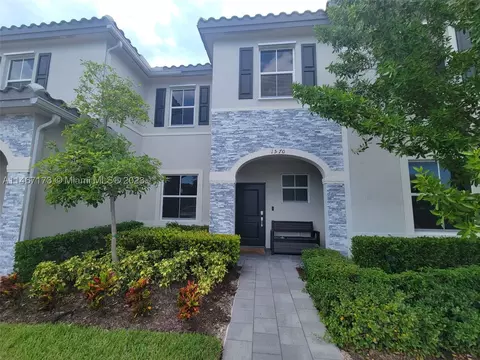 1570 SE 27th Ter, Homestead, FL 33035