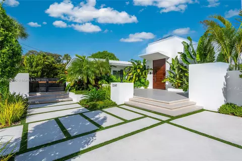 2247 NE 20th St, Fort Lauderdale, FL 33305