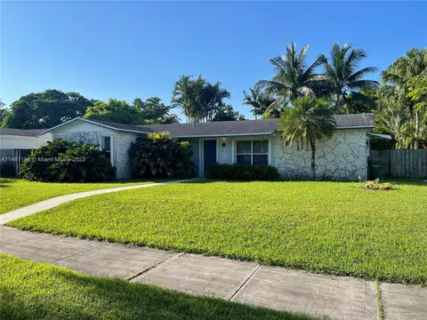 466 NW 17th Ct, Homestead, FL 33030