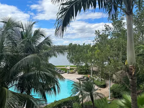2641 N Flamingo Rd #302N, Sunrise, FL 33323