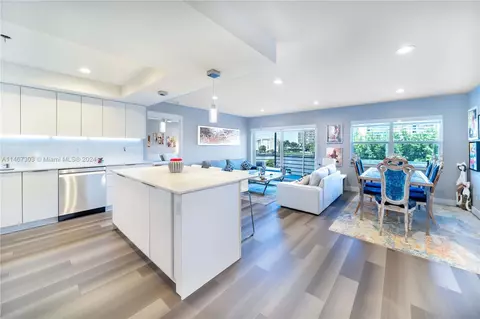 400 Diplomat Pkwy #306, Hallandale Beach, FL 33009