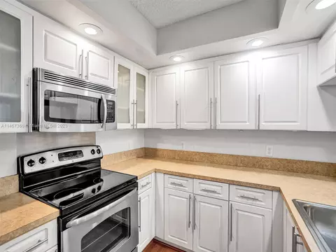 13700 SW 14th St #211D, Pembroke Pines, FL 33027