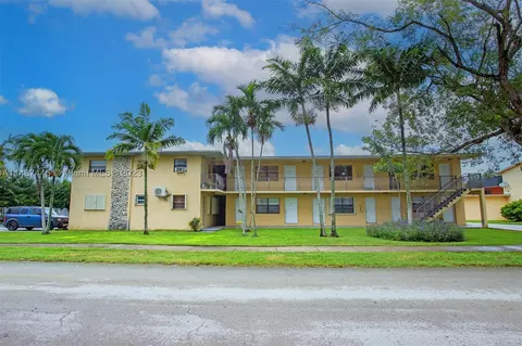 4590 Ludlam Rd #18, Miami, FL 33155