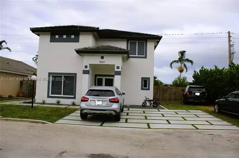 18801 NW 52nd Ct, Miami Gardens, FL 33055