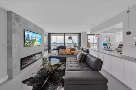 2000 Island Blvd #2008, Aventura, FL 33160