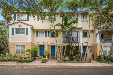 2889 S Greenleaf Cir, Boynton Beach, FL 33426
