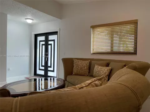 2579 W 72nd St, Hialeah, FL 33016 photo 8