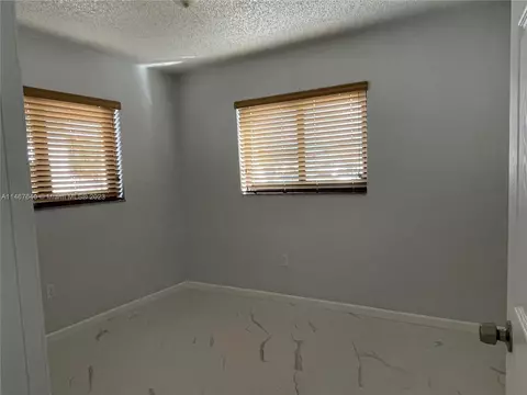 2579 W 72nd St, Hialeah, FL 33016 photo 11