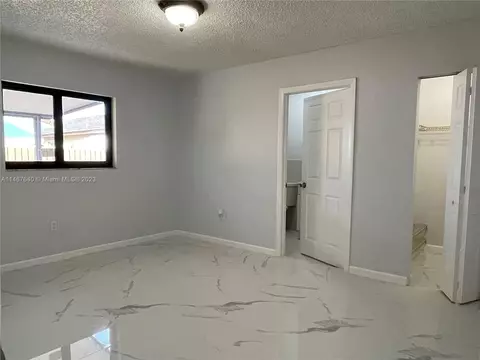 2579 W 72nd St, Hialeah, FL 33016 photo 18