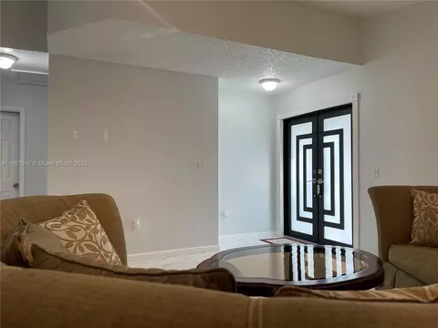 2579 W 72nd St, Hialeah, FL 33016 photo 7