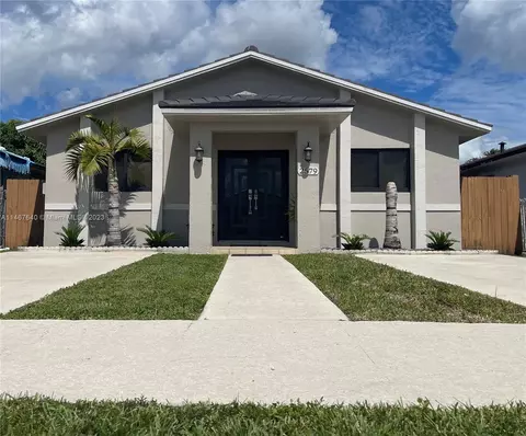 2579 W 72nd St, Hialeah, FL 33016 photo 2