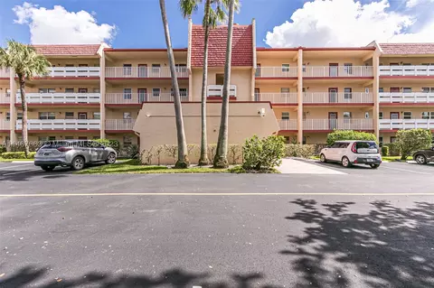 1050 Country Club Dr #301, Margate, FL 33063