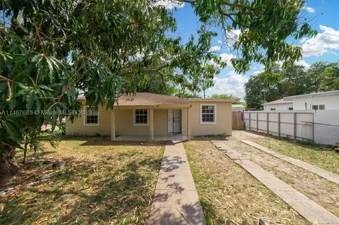 2550 NW 152nd St, Miami Gardens, FL 33054