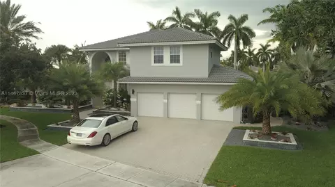 1324 SW 173rd Way, Pembroke Pines, FL 33029