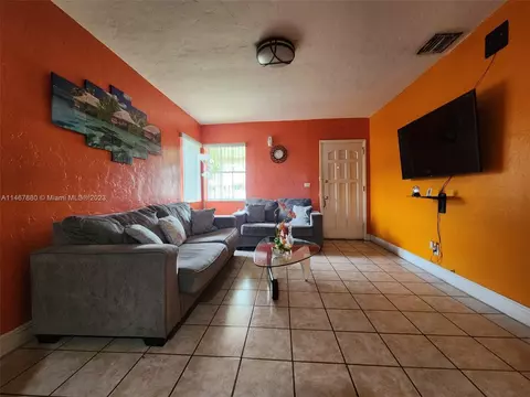 924 E 23rd St, Hialeah, FL 33013 photo 8