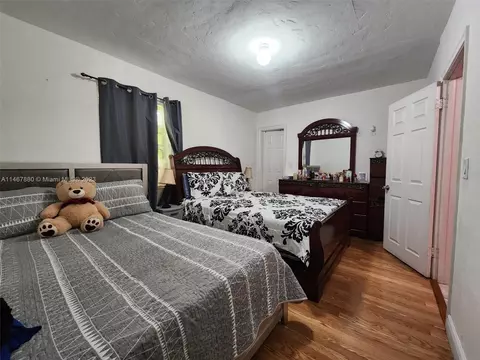 924 E 23rd St, Hialeah, FL 33013 photo 16