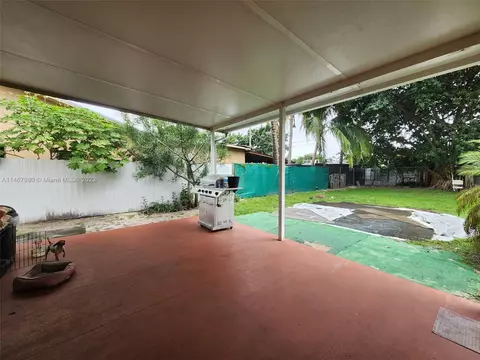 924 E 23rd St, Hialeah, FL 33013 photo 18
