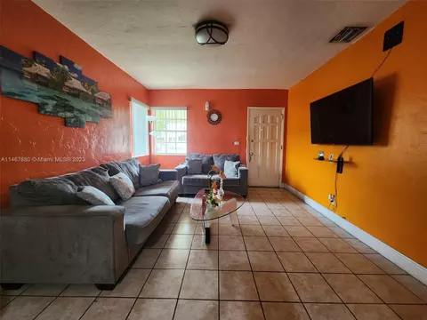 924 E 23rd St, Hialeah, FL 33013 photo 7