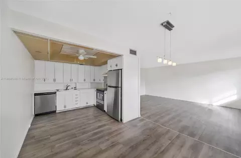 352 Keswick C #C, Deerfield Beach, FL 33442
